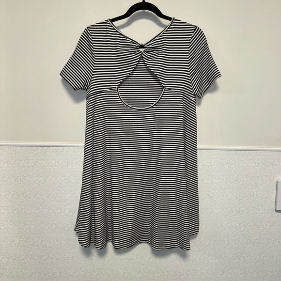 Women's Very J Dress Size S Black White Striped - Picture 9 of 9